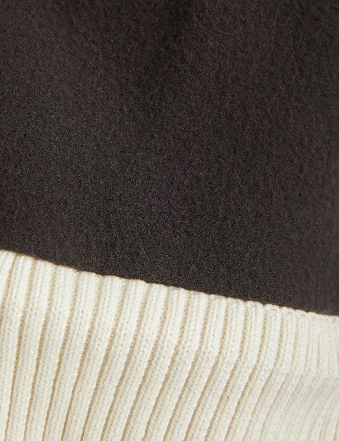Hearts Stickad Beanie